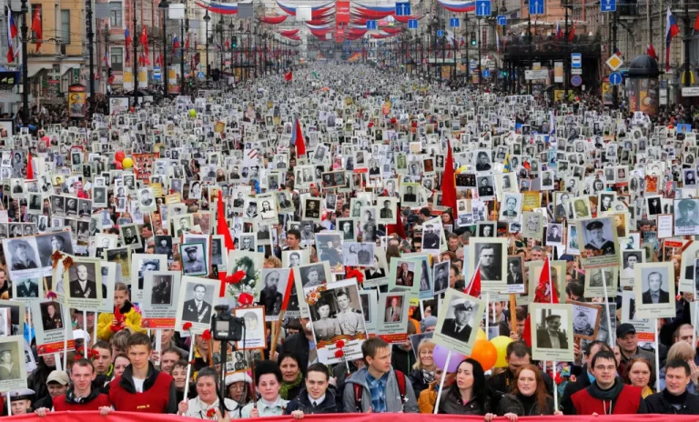 Victory Day march, St. Petersburg. Photo: St. Petersburg Guided Tours