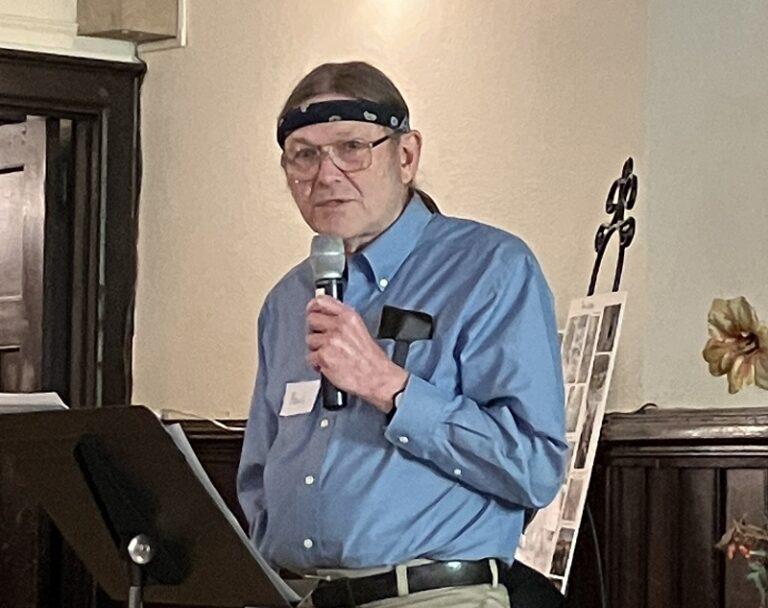 Paul Shannon delivered a eulogy for Joan Ecklein, May 21, 2022, First Unitarian Society of Newton. Photo: Cole Harrison/MAPA