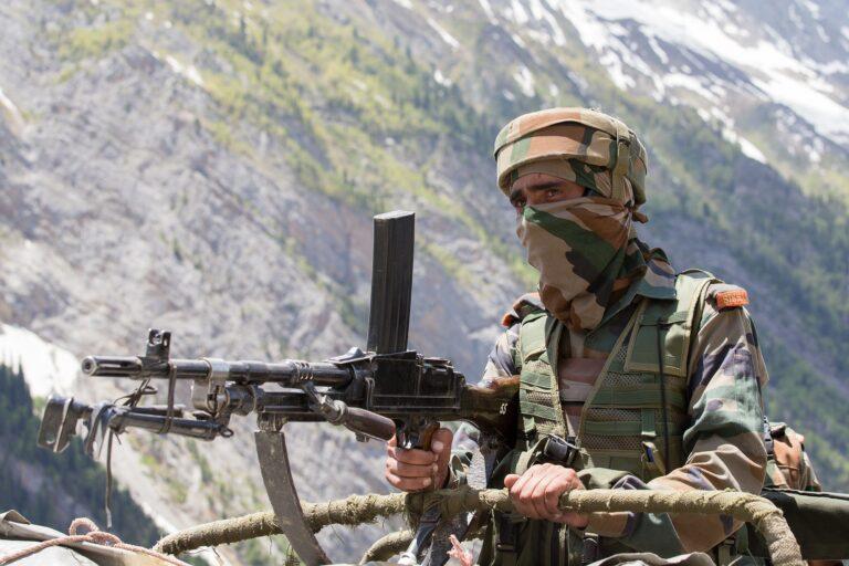 Indian frontier guard at checkpoint in Kashmir Himalayas, June 2015. Photo: OlegD/ Shutterstock