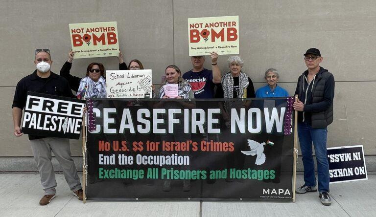 Reaching out for Block the Bombs at the Democratic State Convention. Photo: Barry Hock